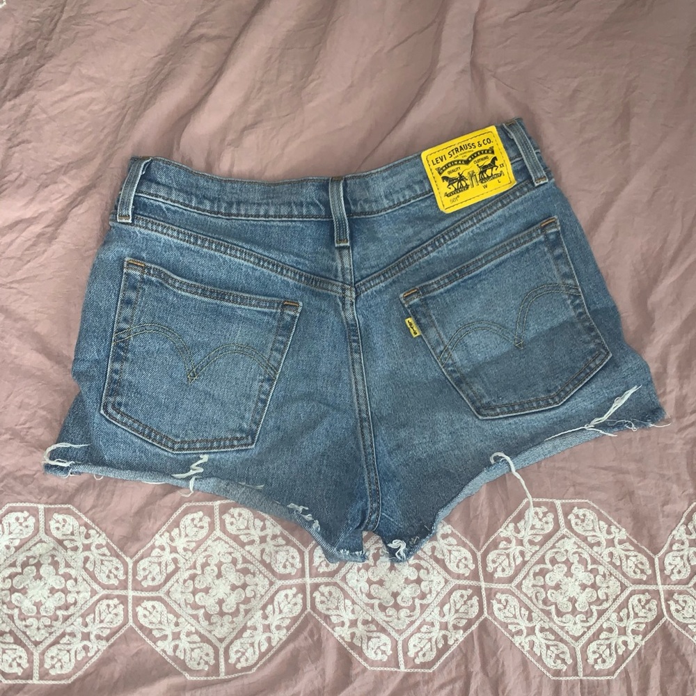 LEVI SHORTS - Picture 2 of 4